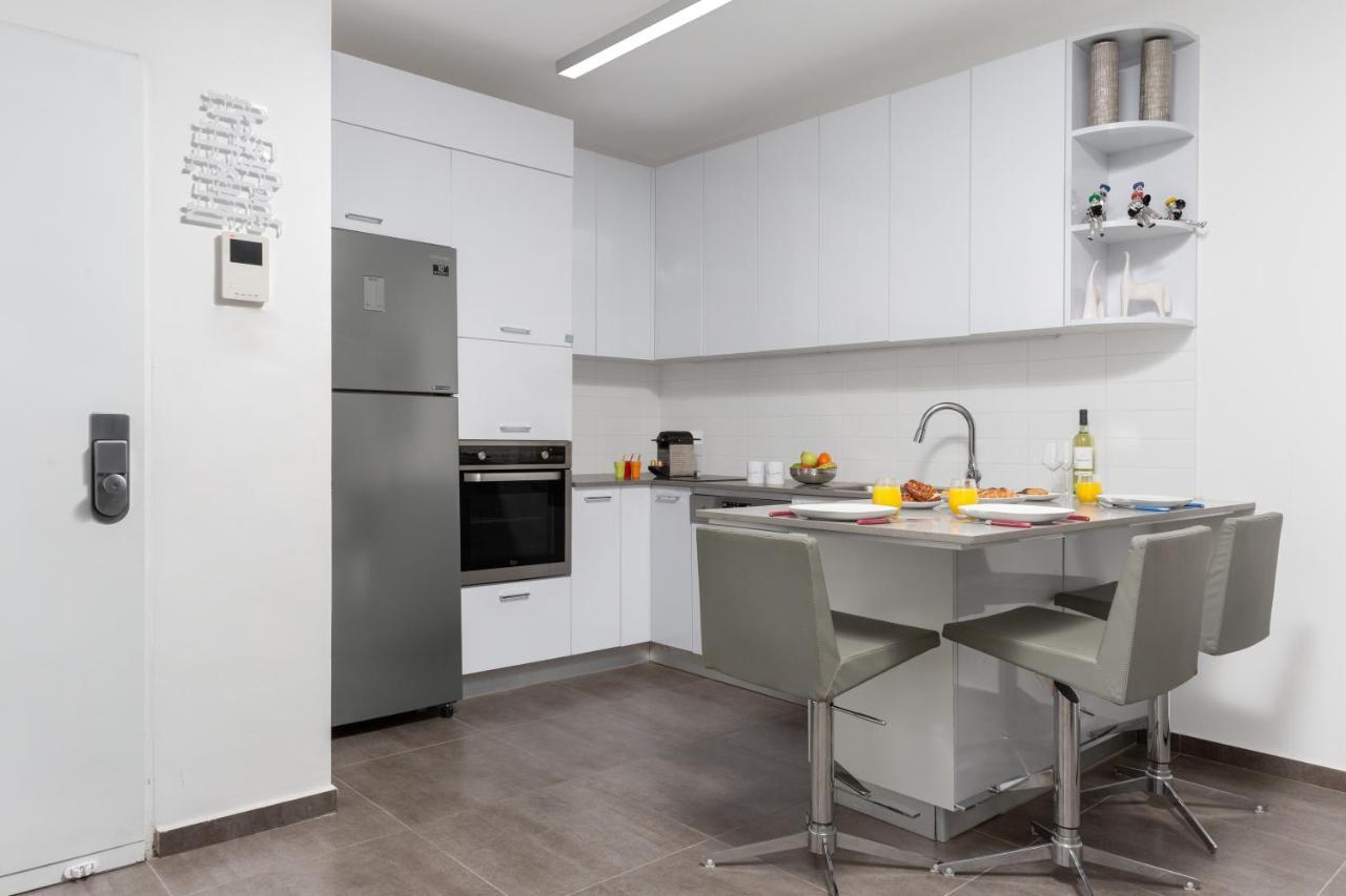 Florentine 2Br With Sea View By Holyguest Tel Aviv Exteriör bild