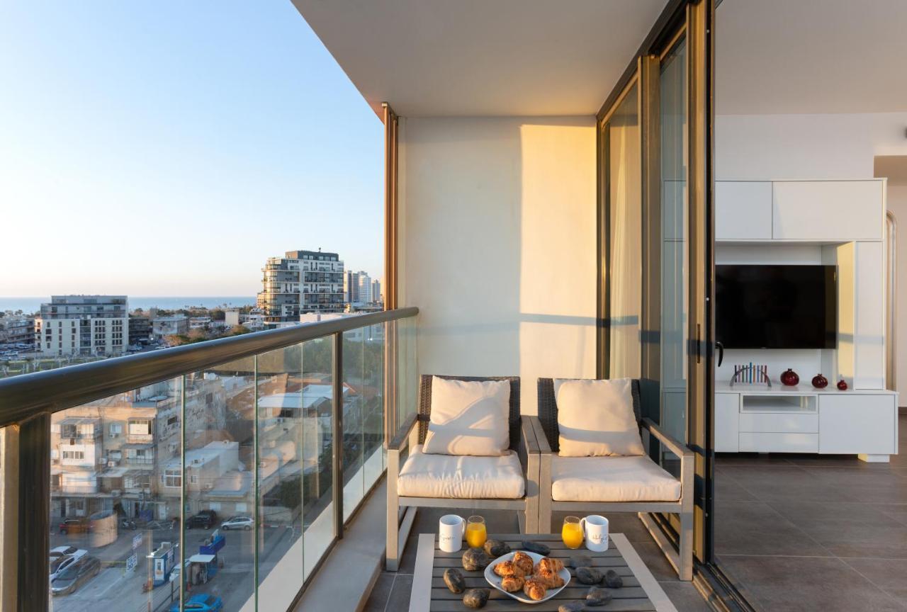 Florentine 2Br With Sea View By Holyguest Tel Aviv Exteriör bild