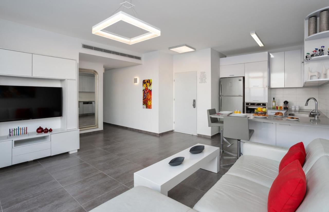 Florentine 2Br With Sea View By Holyguest Tel Aviv Exteriör bild