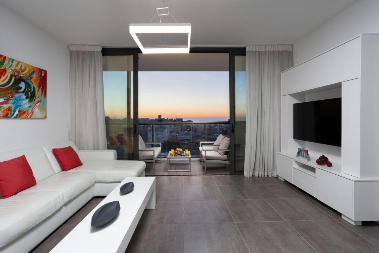 Florentine 2Br With Sea View By Holyguest Tel Aviv Exteriör bild